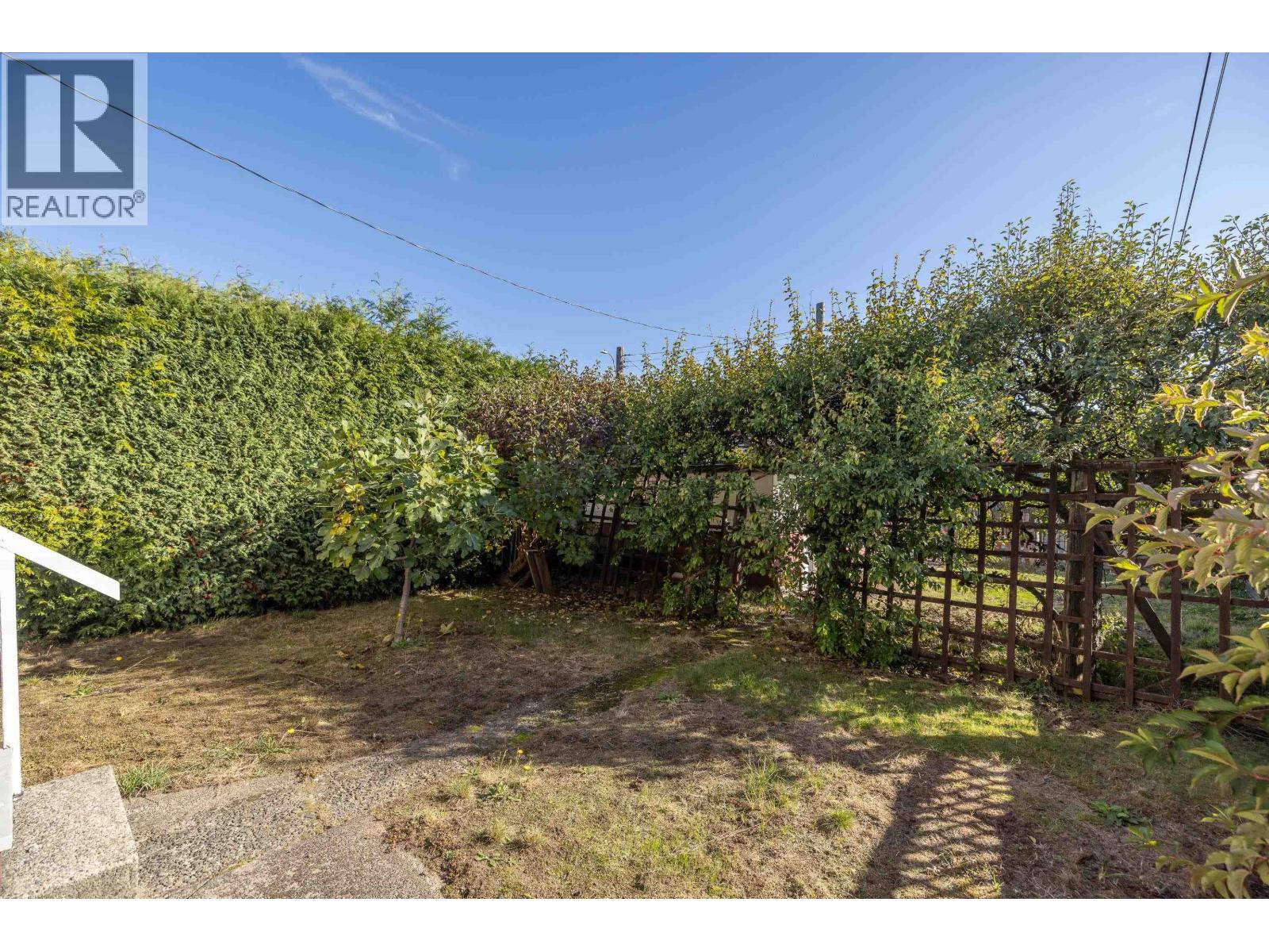 Photo of 3368 PARKER STREET 35