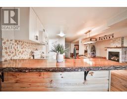 427 Crossland Gate, Newmarket, ON L3X1B9 Photo 11