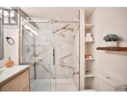 427 Crossland Gate, Newmarket, ON L3X1B9 Photo 18