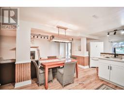 427 Crossland Gate, Newmarket, ON L3X1B9 Photo 16