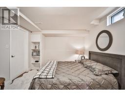 427 Crossland Gate, Newmarket, ON L3X1B9 Photo 7