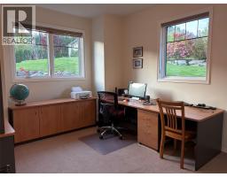 464 Whitman Way, Warfield, BC V1R4T9 Photo 24