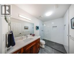 464 Whitman Way, Warfield, BC V1R4T9 Photo 42