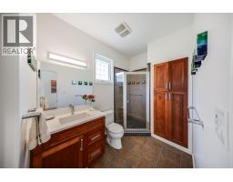 464 Whitman Way, Warfield, BC V1R4T9 Photo 28