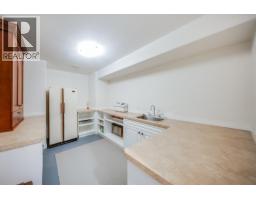 464 Whitman Way, Warfield, BC V1R4T9 Photo 43