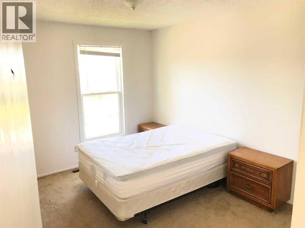 4820 60 Street - 20