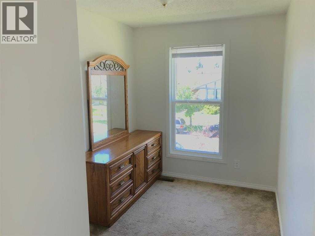 4820 60 Street - 24