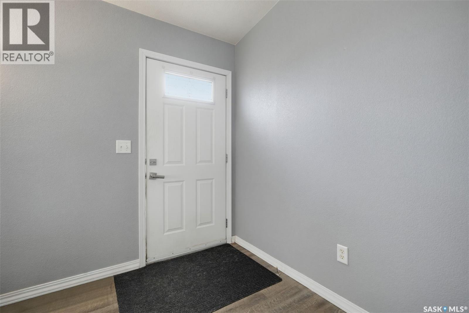 13 401 Railway AVENUE, Vanscoy — photo 3