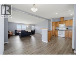 5pc Bathroom - 13 401 Railway Avenue, Vanscoy, SK S0L3J0 Photo 8