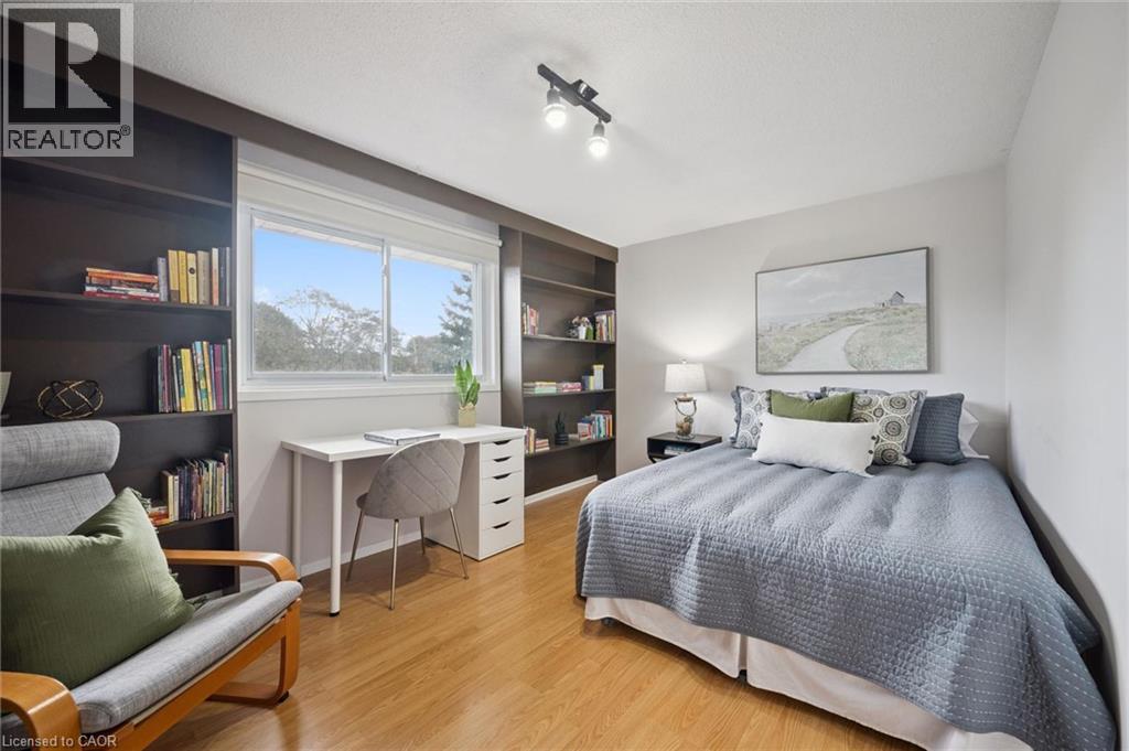 143 HILLBROOK Crescent - 21