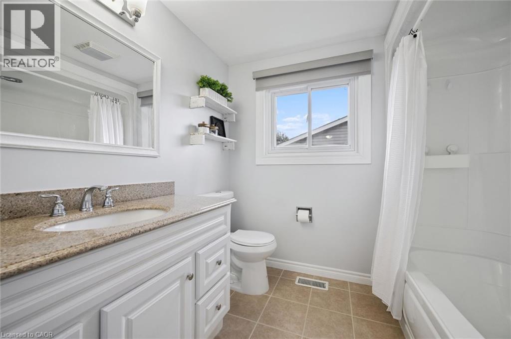 143 HILLBROOK Crescent - 23