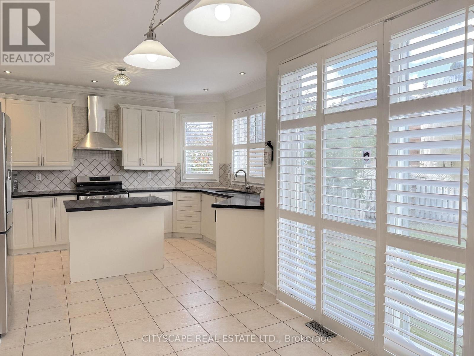 4 Serviceberry Crescent, Brampton, ON photo 11