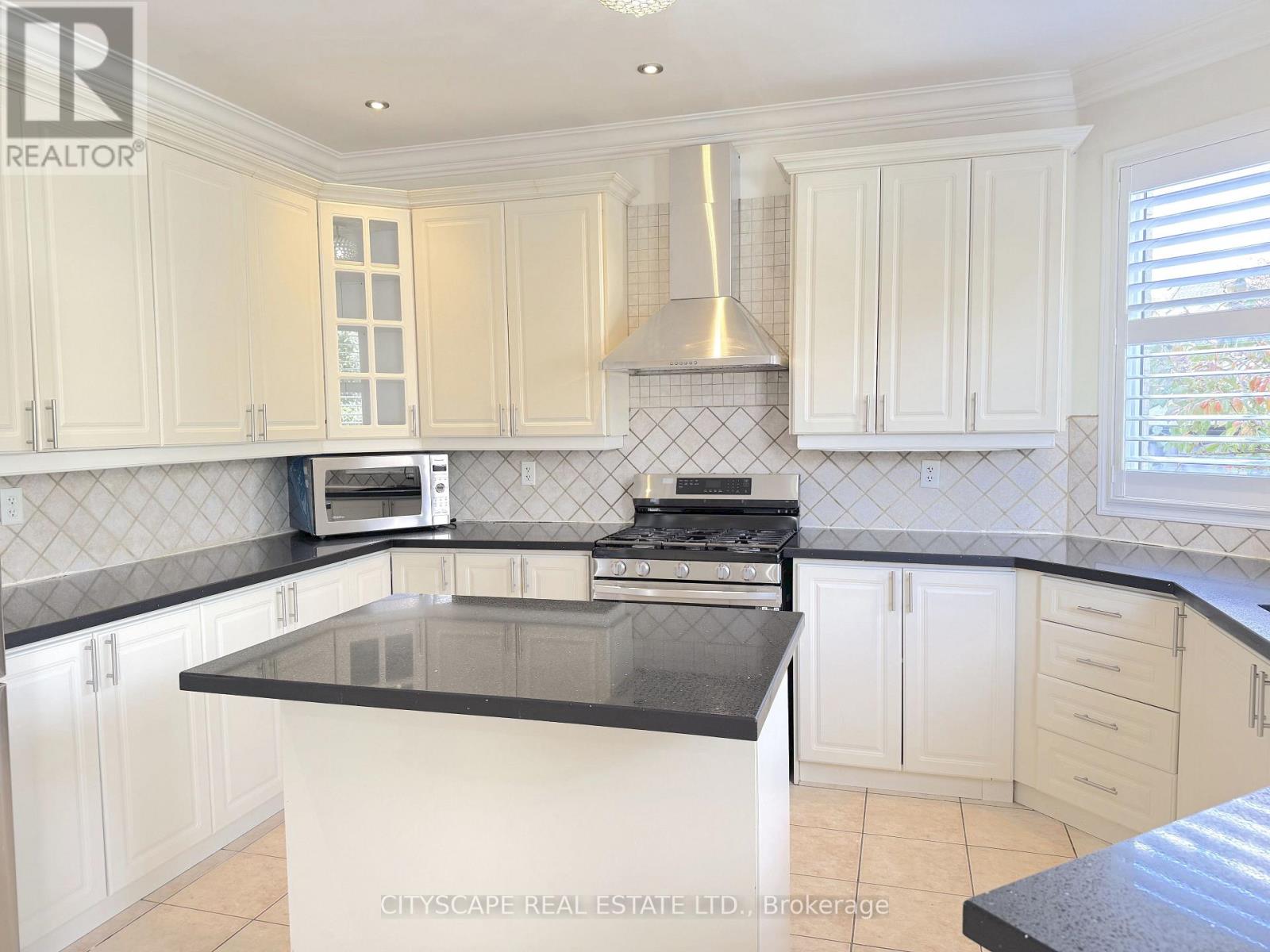4 Serviceberry Crescent, Brampton, ON photo 12