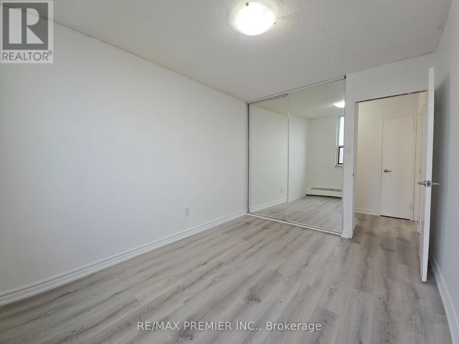 3390 Weston Road — photo 13