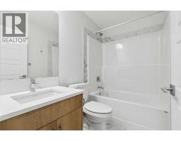 426 Hotchkiss Manor Se, Calgary, AB T3S0J9 Photo 23
