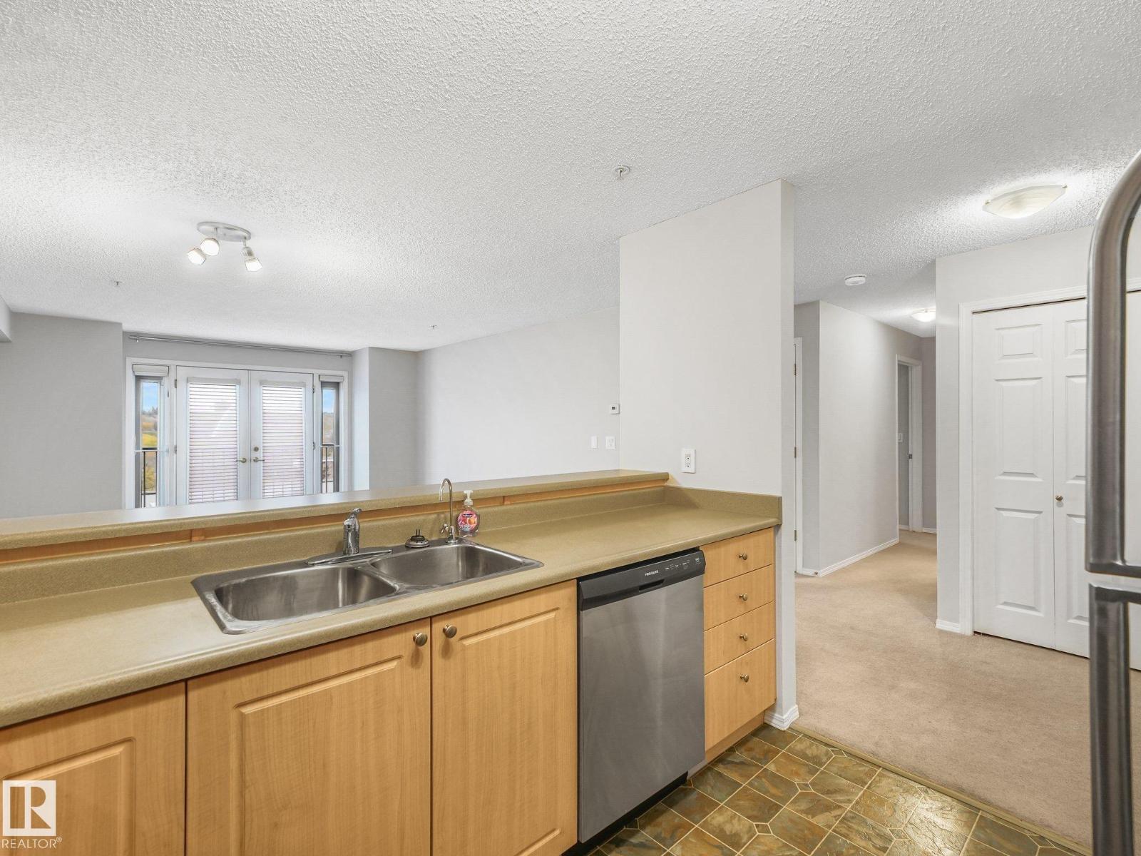 #202 10403 98 AV NW - 40