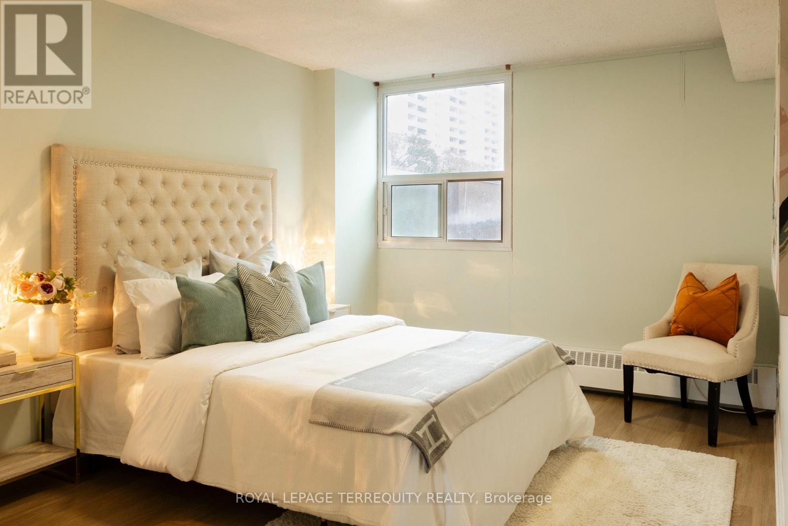 #205 1338 YORK MILLS ROAD - 30