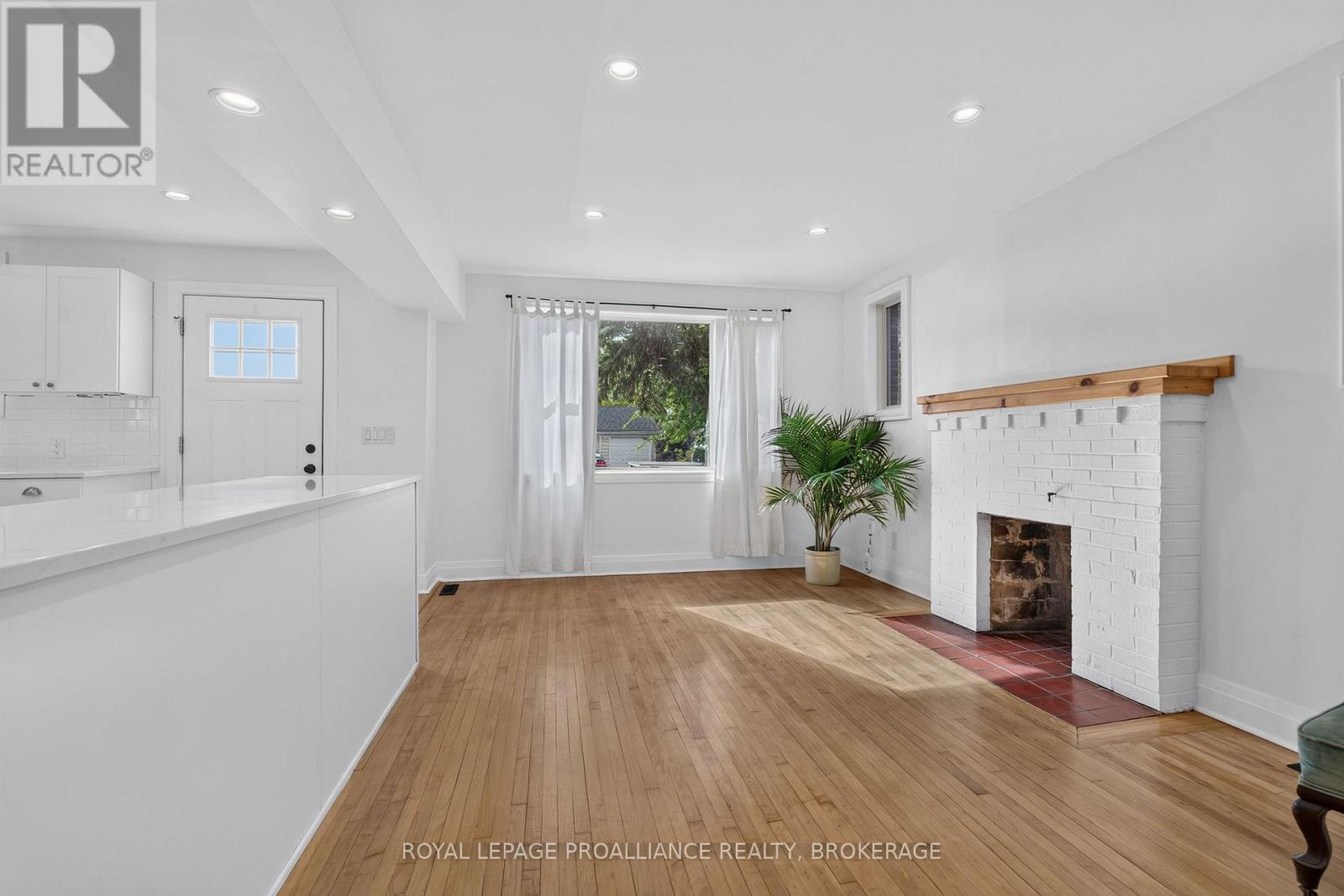 229 PARK STREET - 12