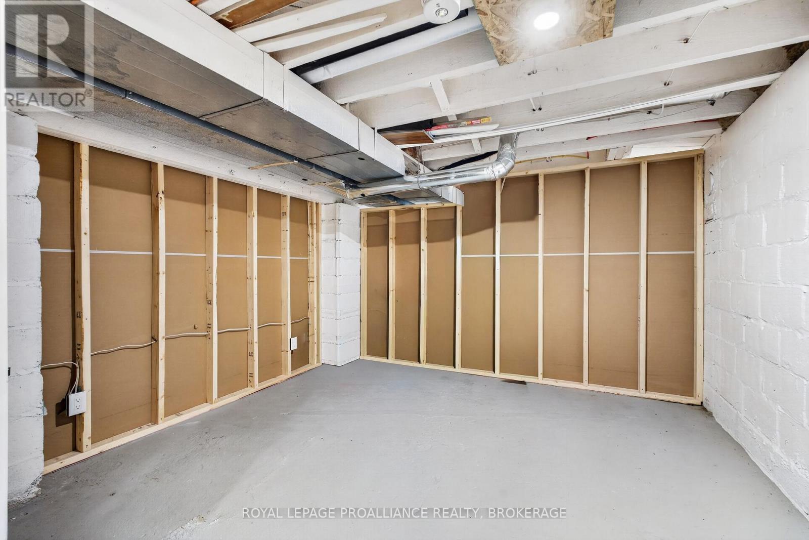 229 PARK STREET - Image 33