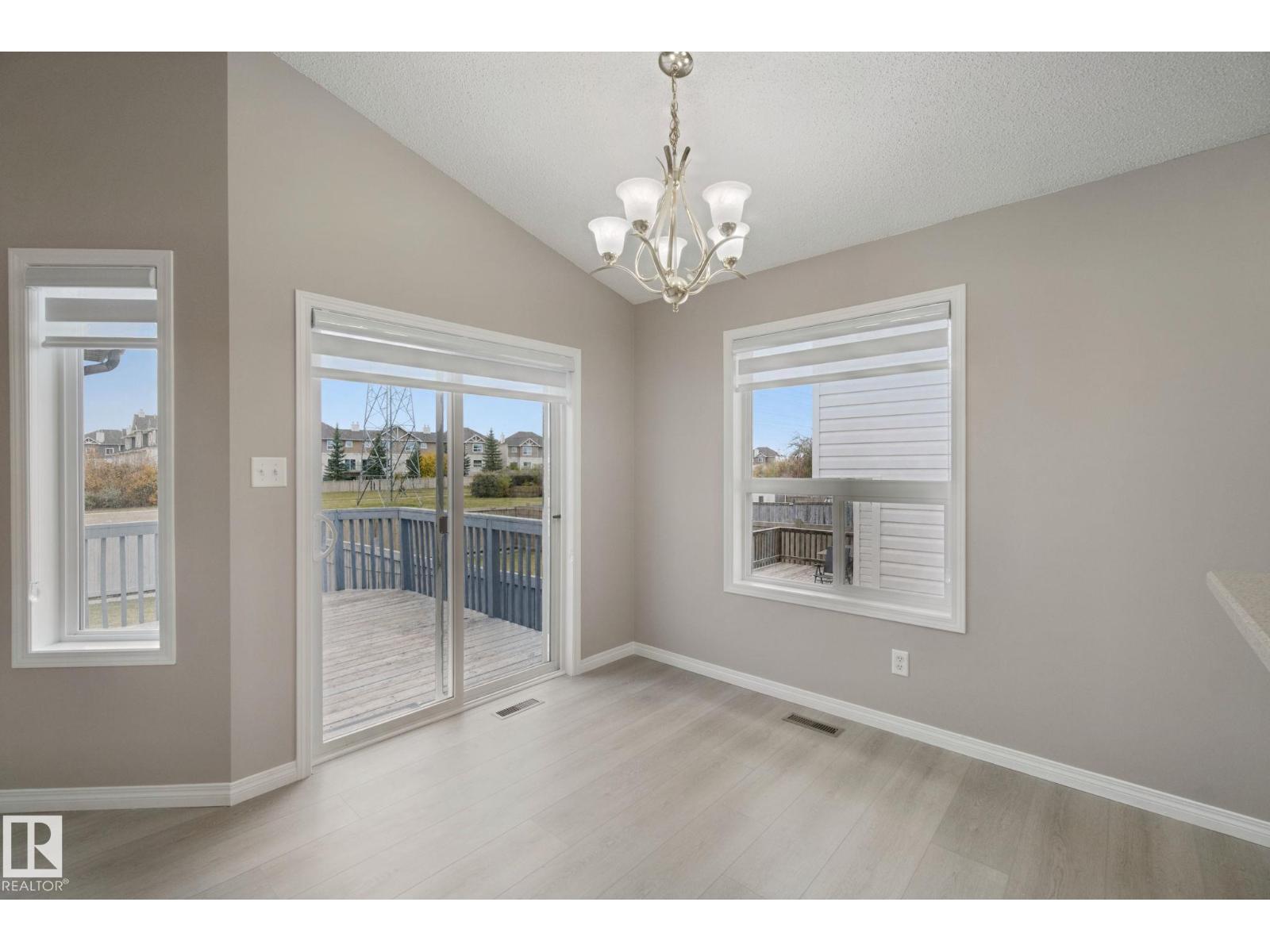 3316 26 ST NW - 14