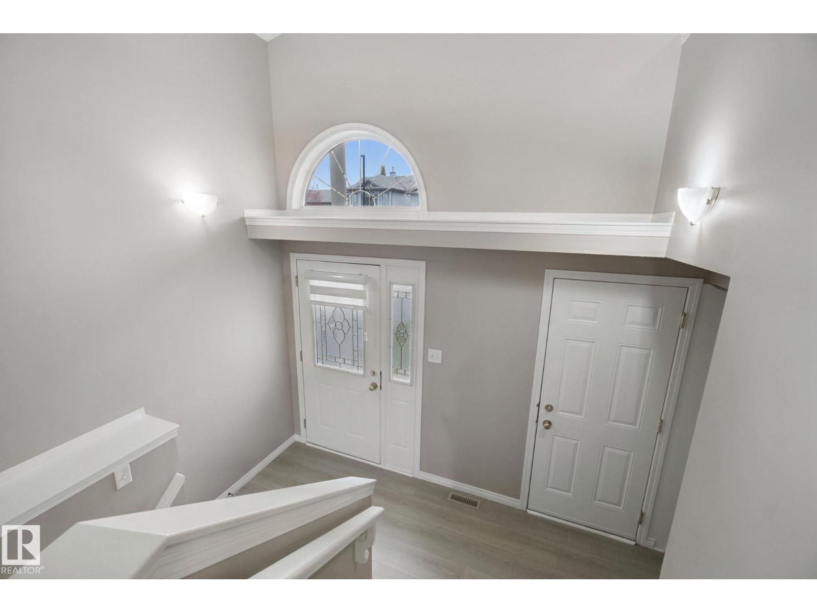 3316 26 ST NW - 8