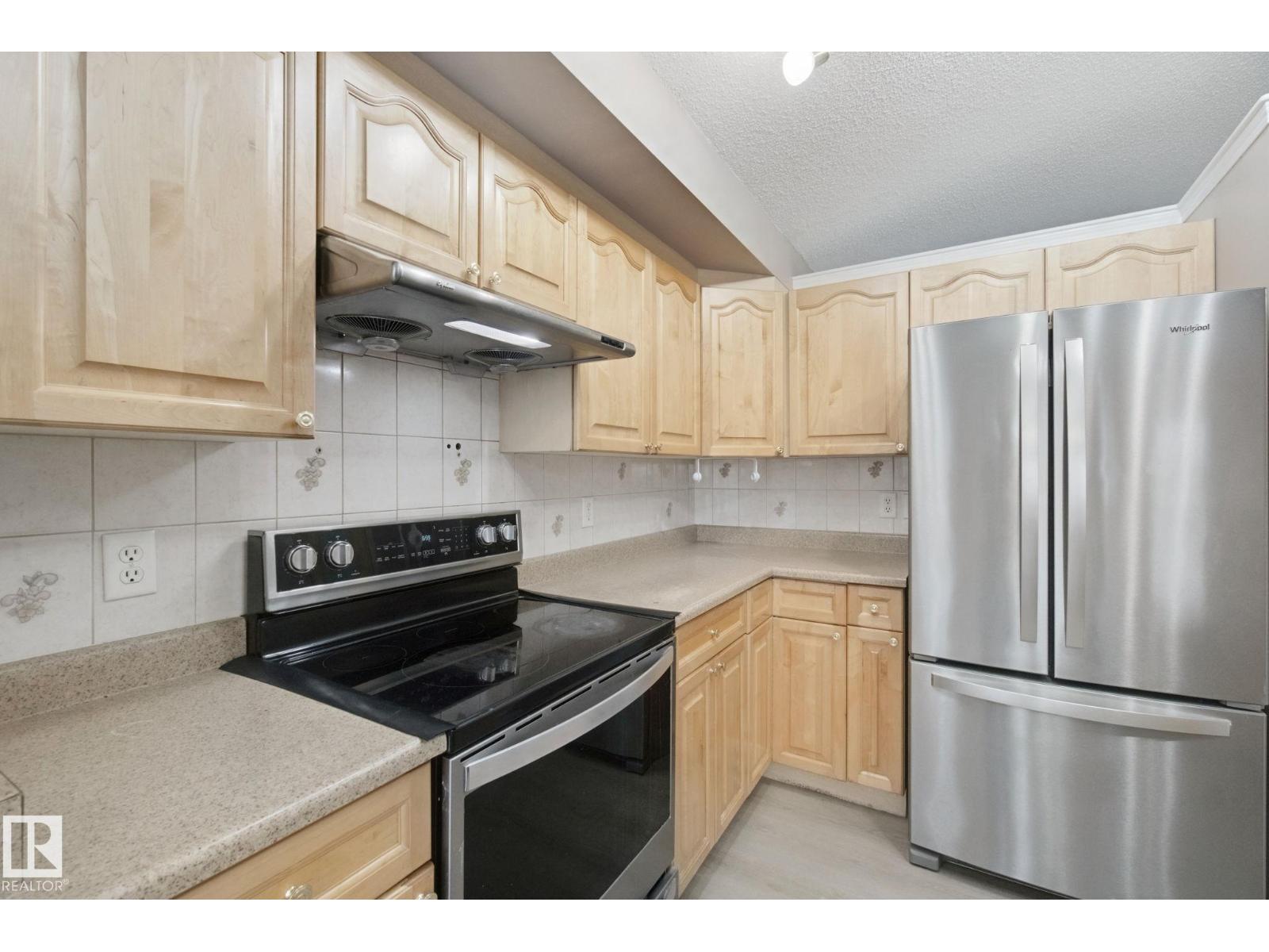 3316 26 ST NW - 11