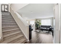 54 Cougar Ridge Bay SW - photo 3