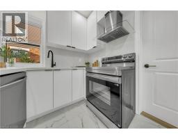 Mud room - 188 Courtland Avenue E, Kitchener, ON N2G2V4 Photo 13