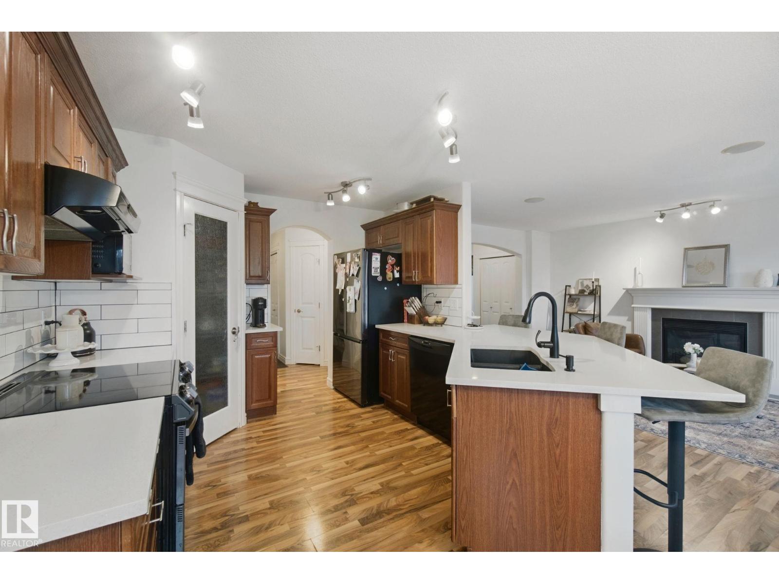 4113 158 AV NW - 12