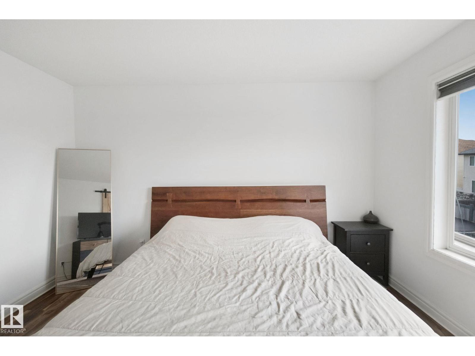 4113 158 AV NW - 33