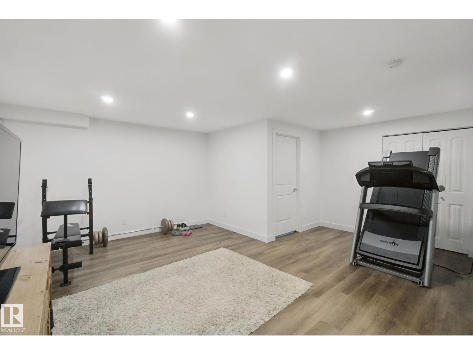 4113 158 AV NW - 42
