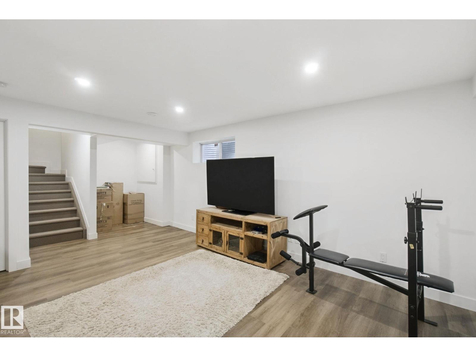 4113 158 AV NW - 45