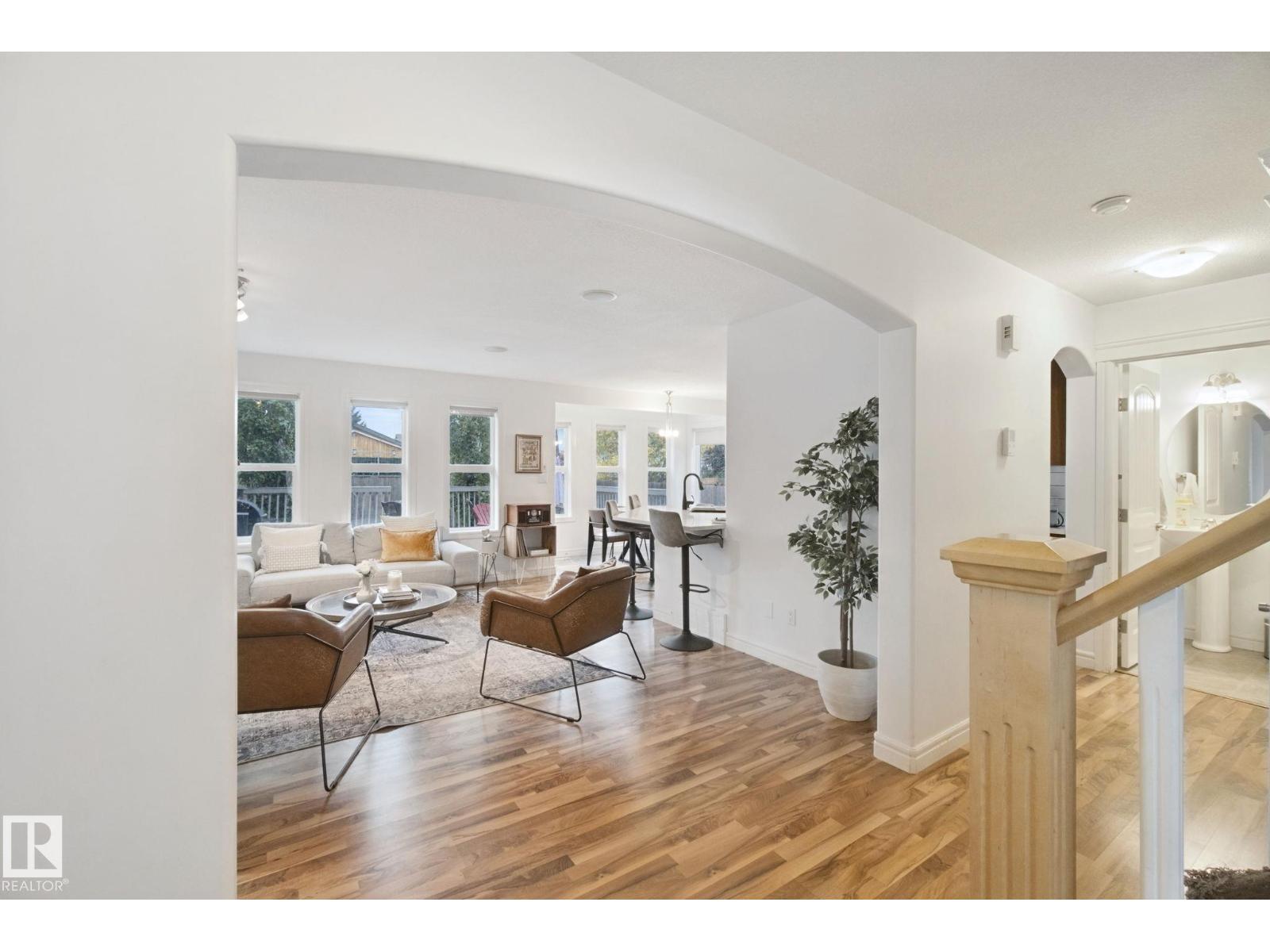 4113 158 AV NW - 6