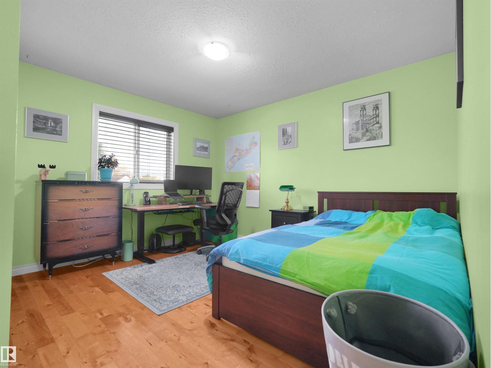 11841 94 ST NW - 12