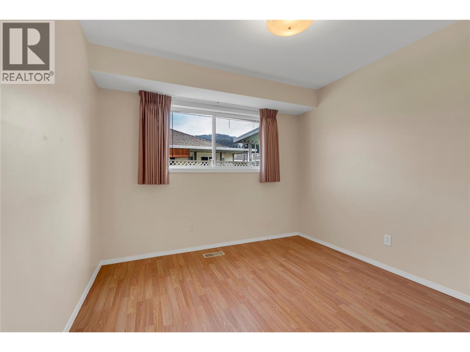 #137 3400 Wilson Street - 8