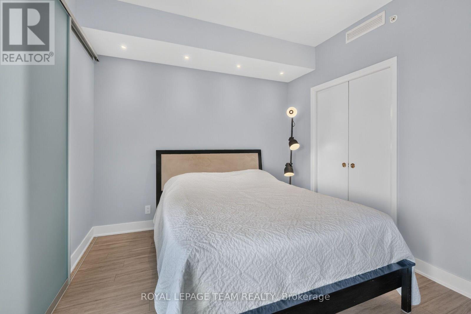 118 Holmwood Avenue — photo 27