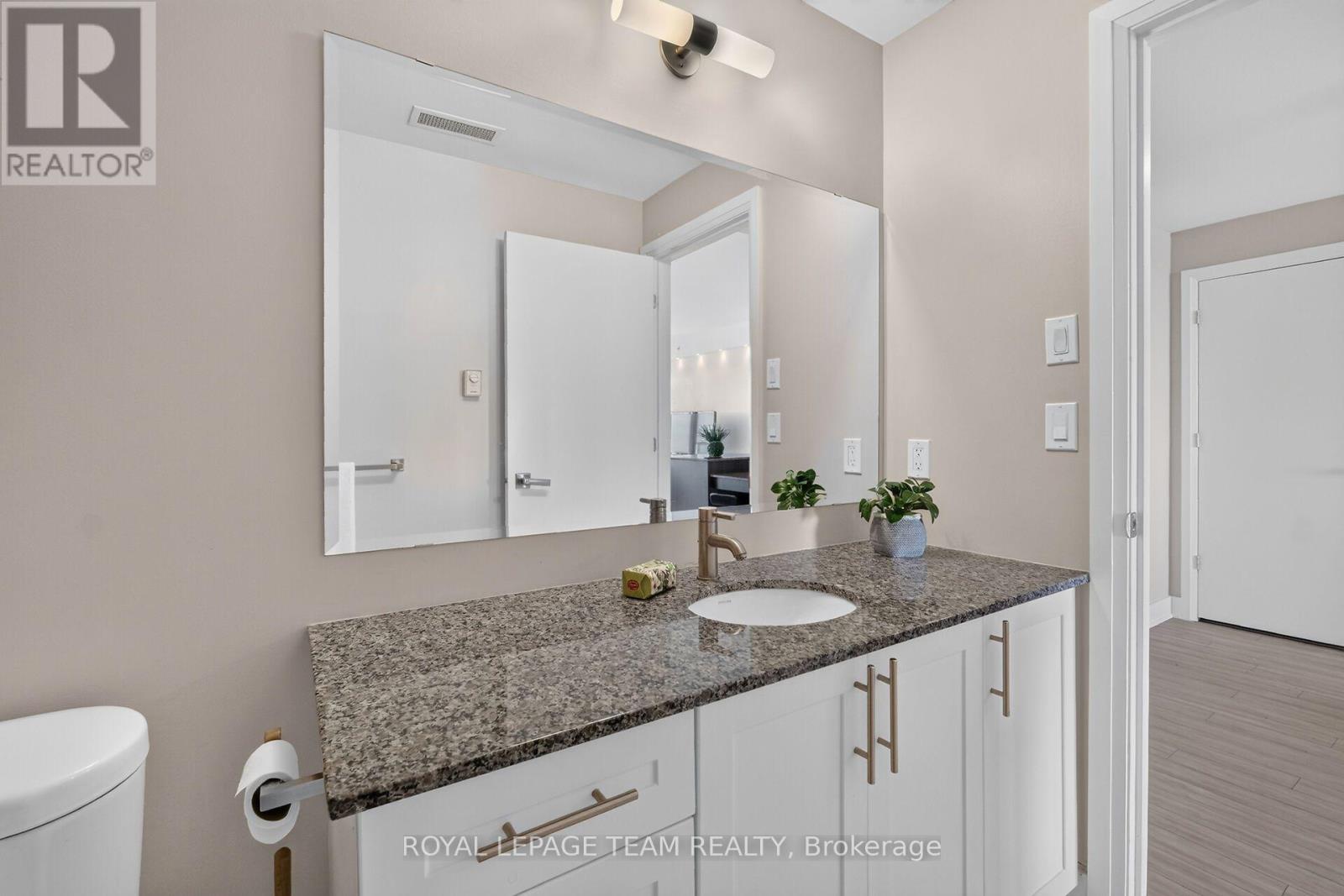 118 Holmwood Avenue — photo 31