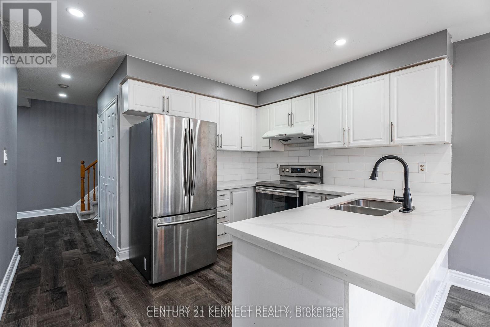 5 KNOTTY PINE DRIVE, Whitby (Williamsburg) — photo 5