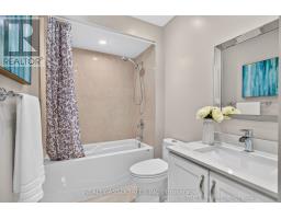 Great room - 128 Coalbrook Court, Vaughan, ON L4L9B6 Photo 14