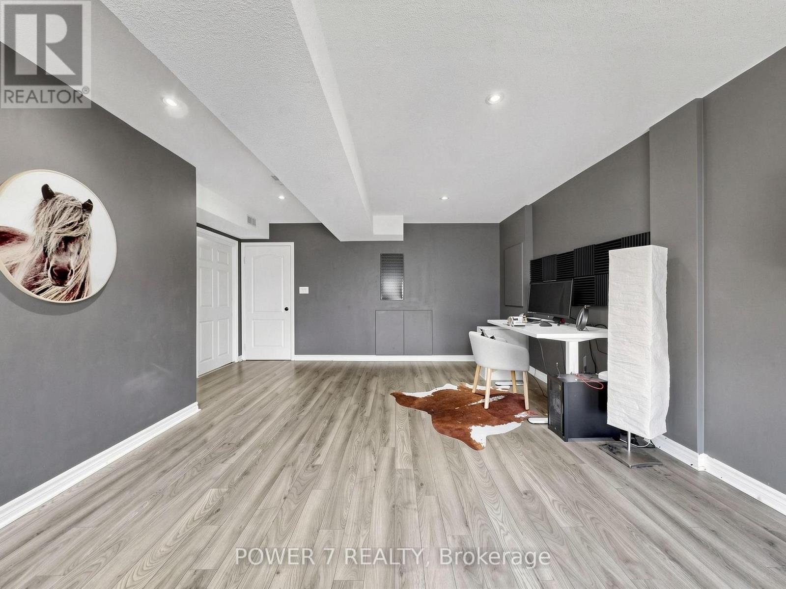 61 MILLCLIFF CIRCLE - 38
