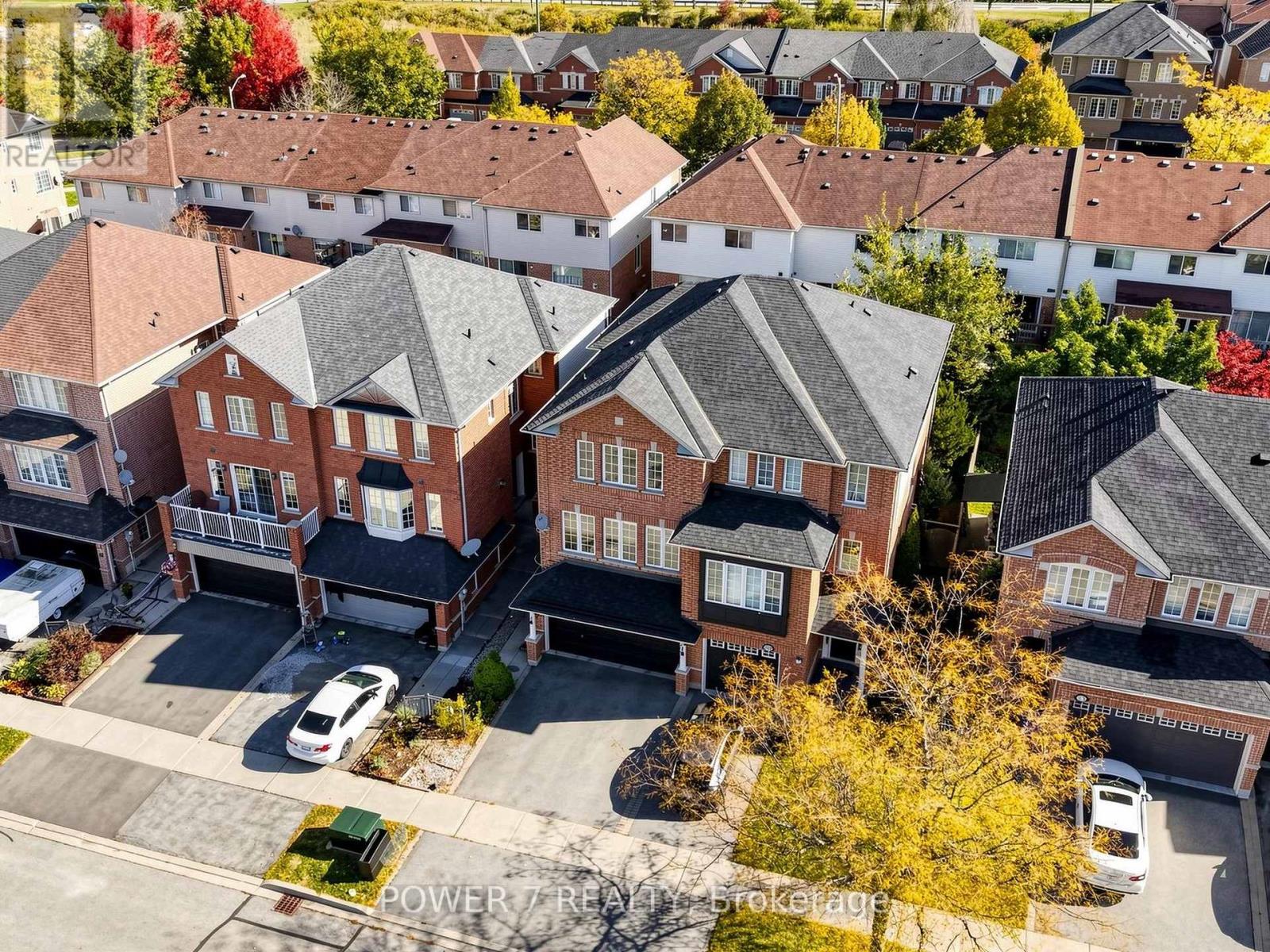 61 Millcliff Circle, Aurora, ON photo 43