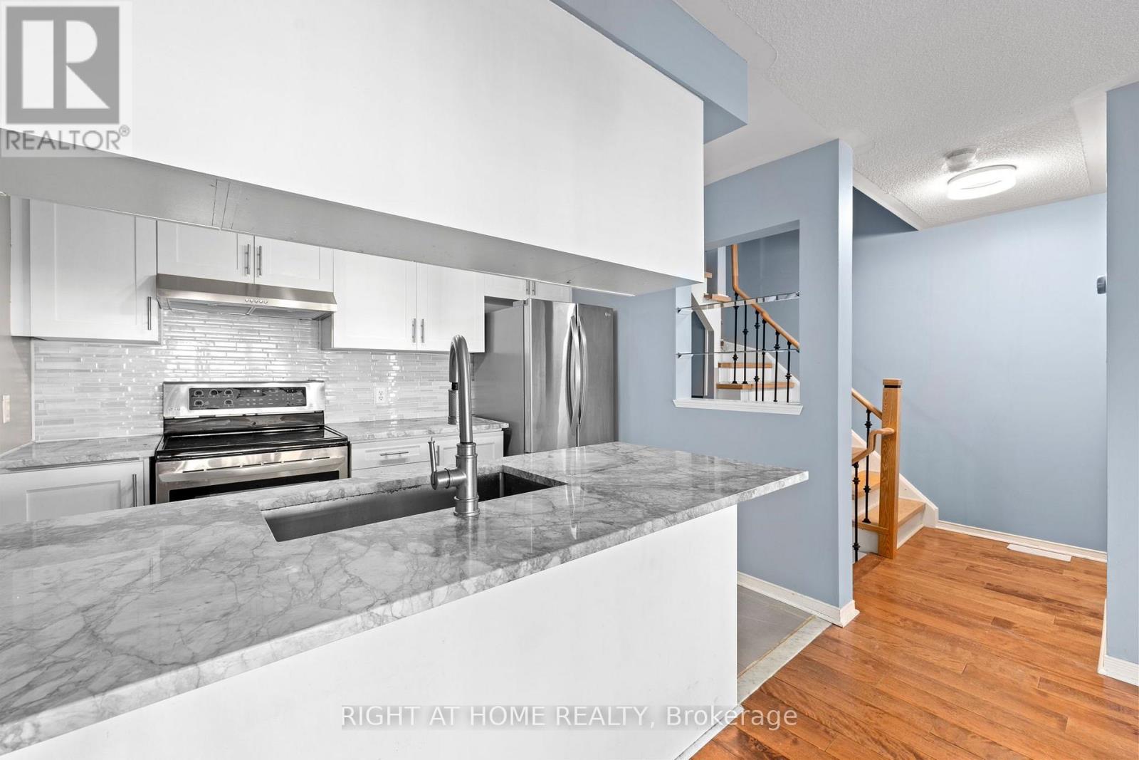 176 - 18 CLARK AVENUE W, Vaughan (Crestwood-Springfarm-Yorkhill) — photo 12