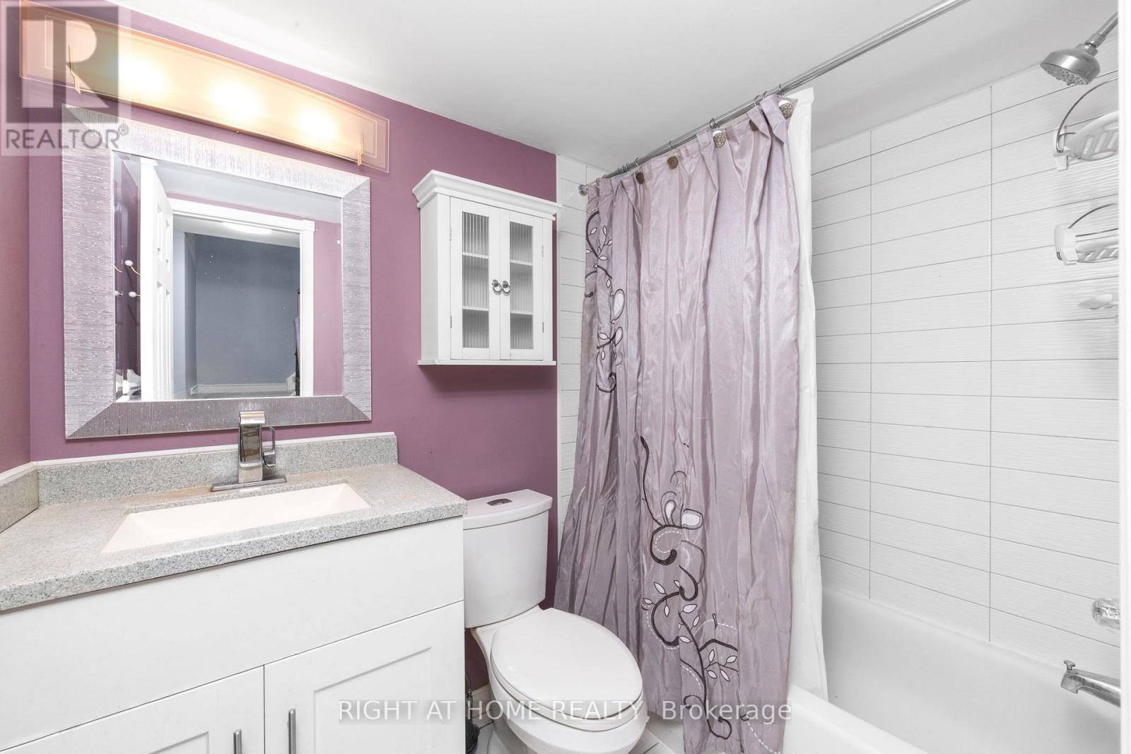 18 Clark Avenue West — photo 19