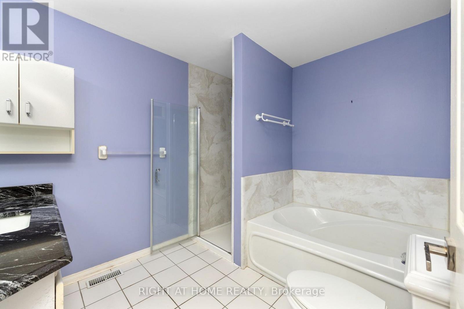 18 Clark Avenue West — photo 25