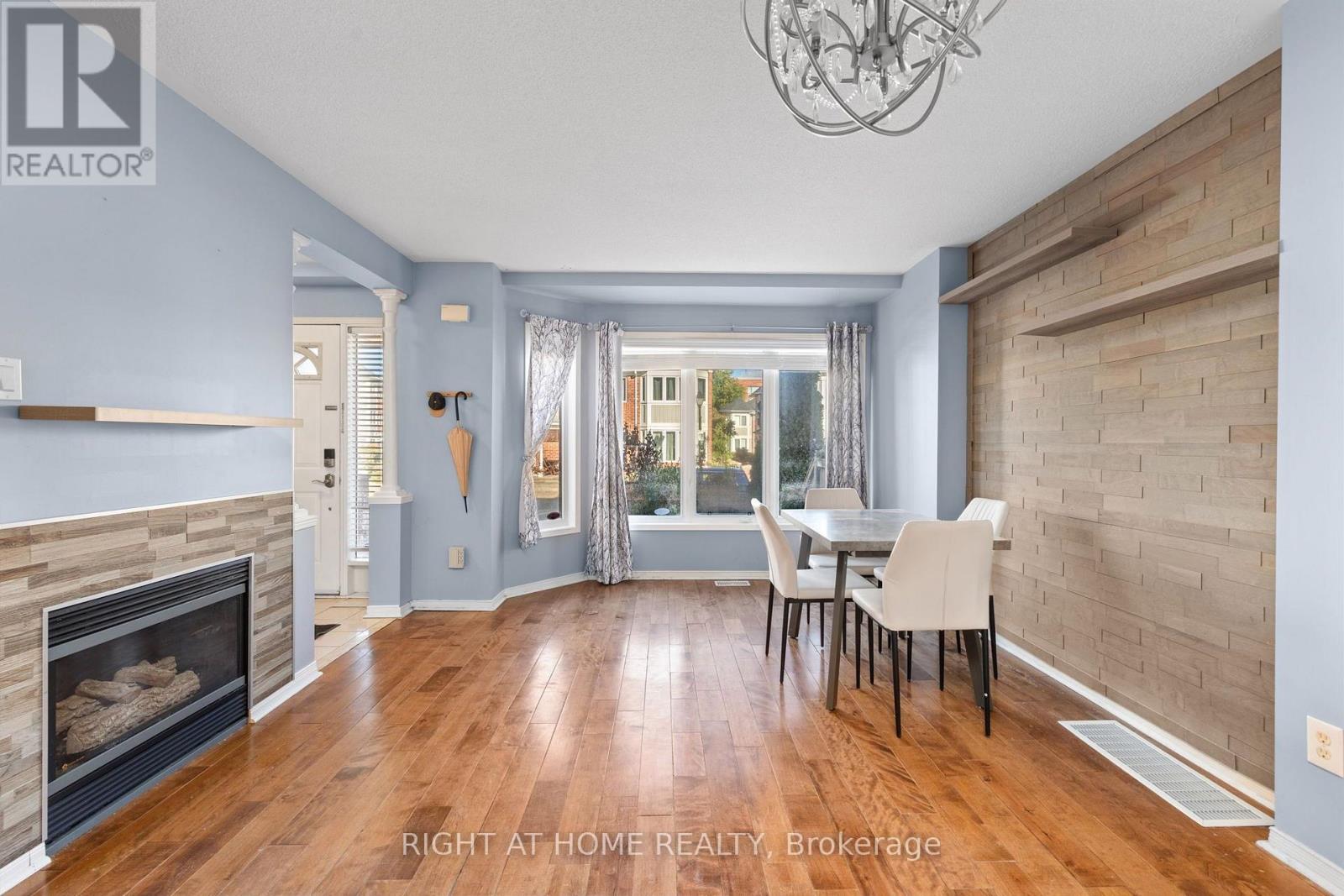 176 - 18 CLARK AVENUE W, Vaughan (Crestwood-Springfarm-Yorkhill) — photo 5