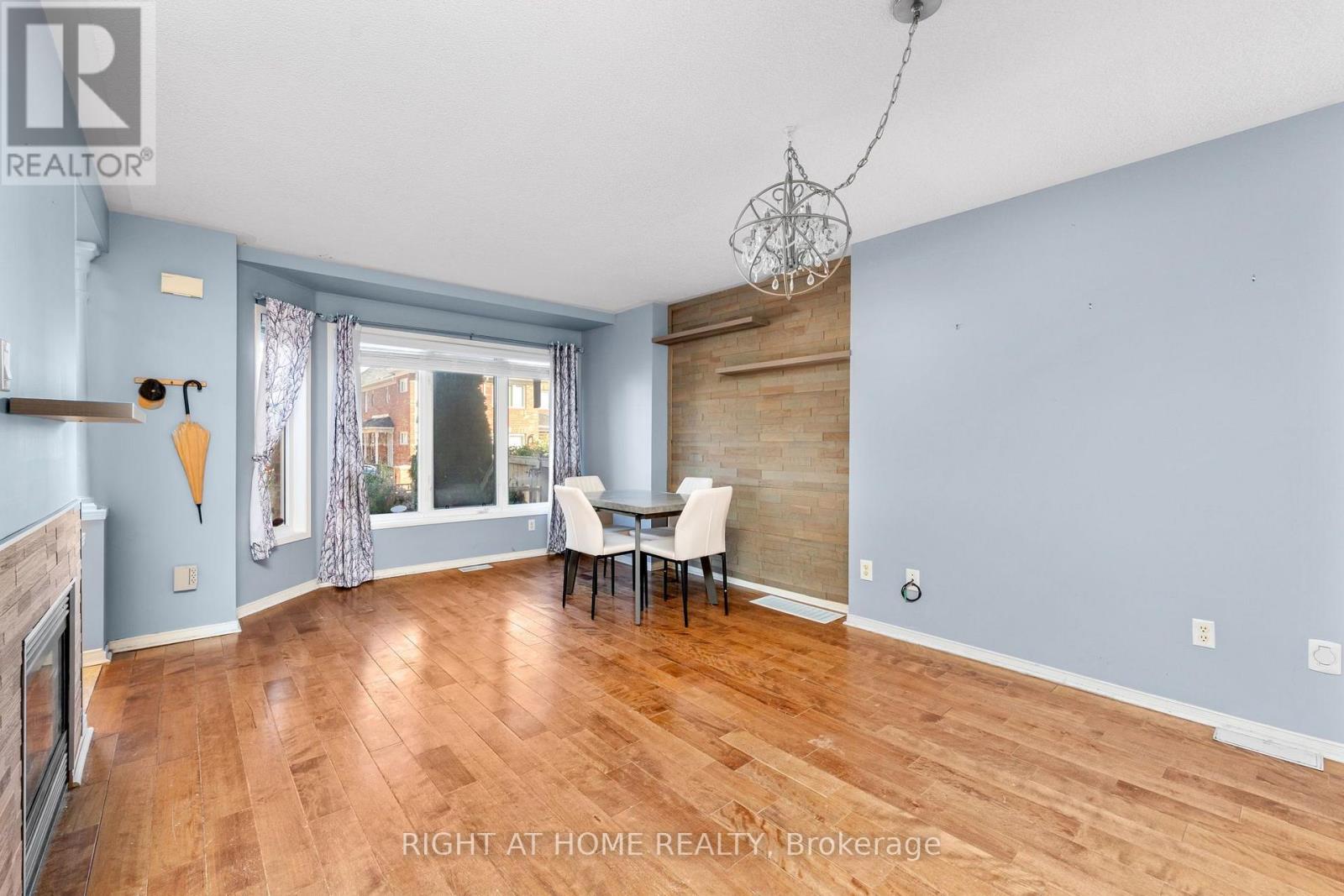 176 - 18 CLARK AVENUE W, Vaughan (Crestwood-Springfarm-Yorkhill) — photo 6