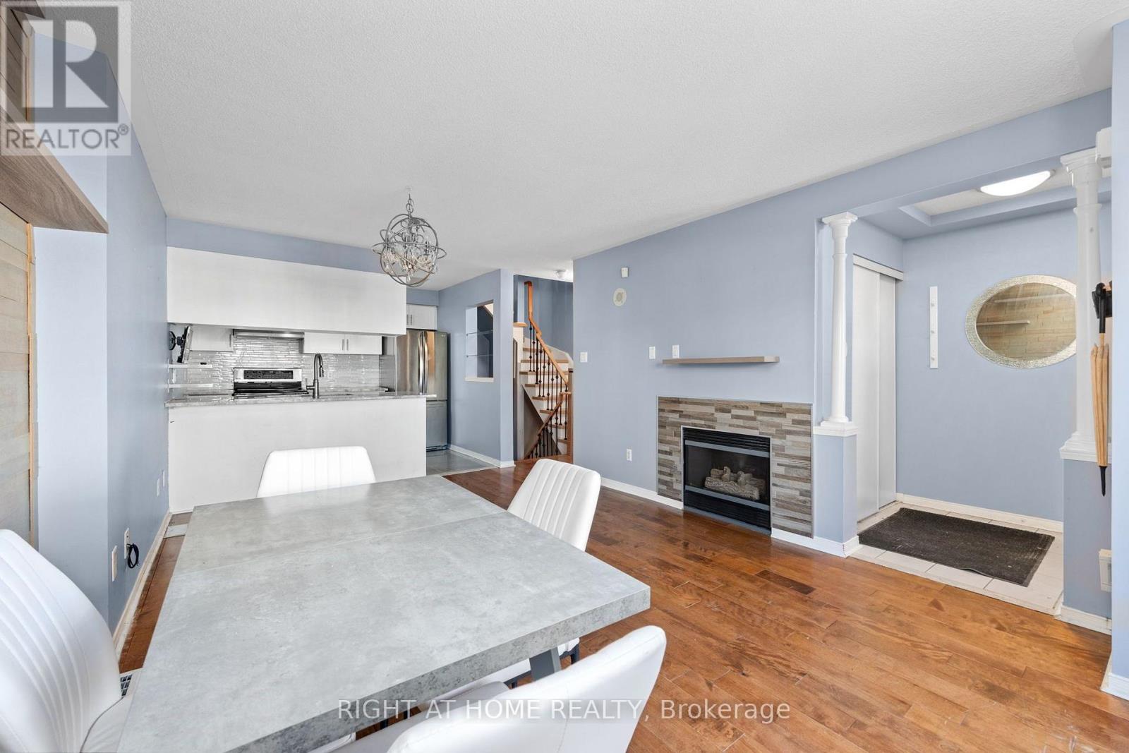 176 - 18 CLARK AVENUE W, Vaughan (Crestwood-Springfarm-Yorkhill) — photo 8