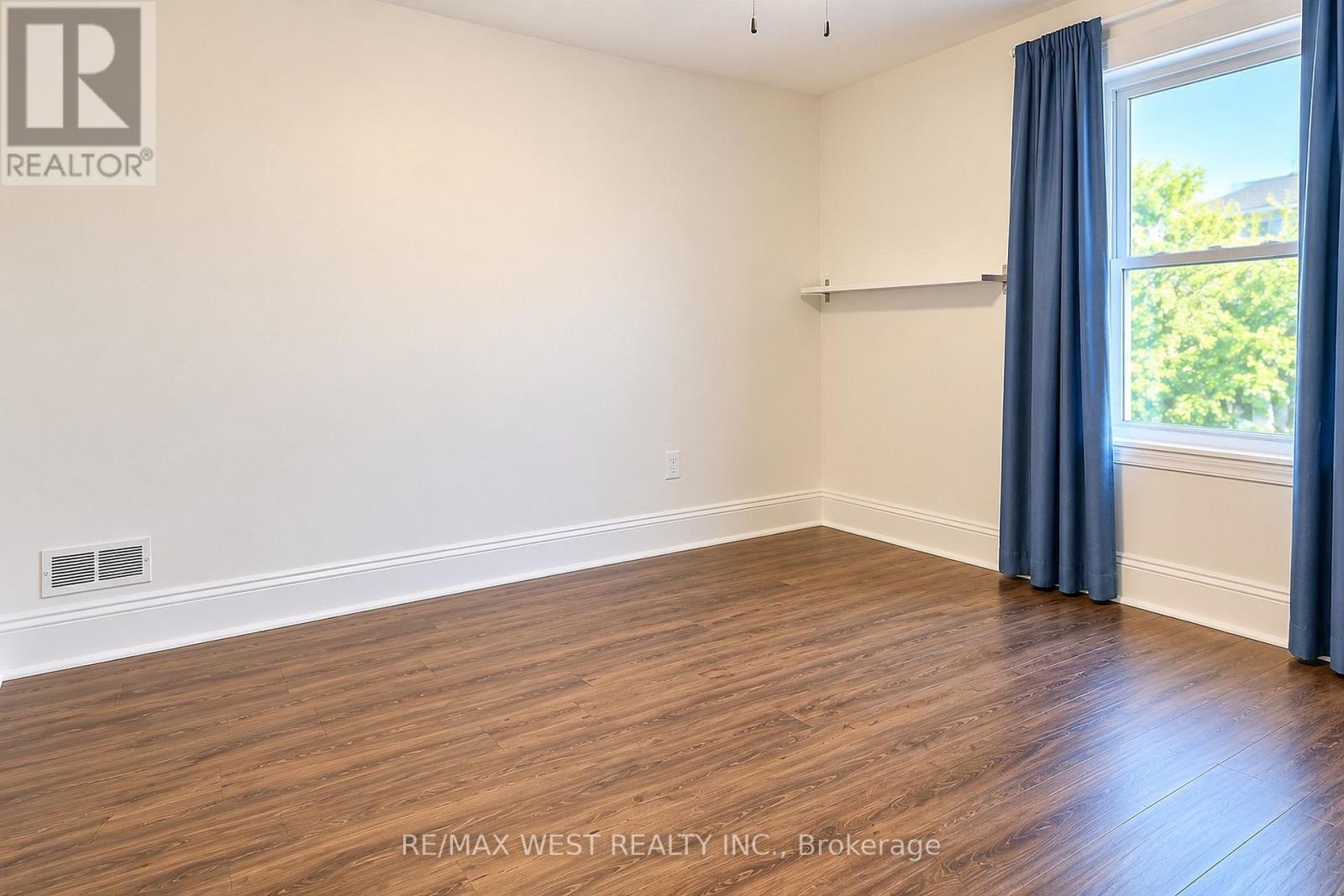 4 - 117 ROSEMOUNT AVENUE, Toronto (Weston) — photo 8