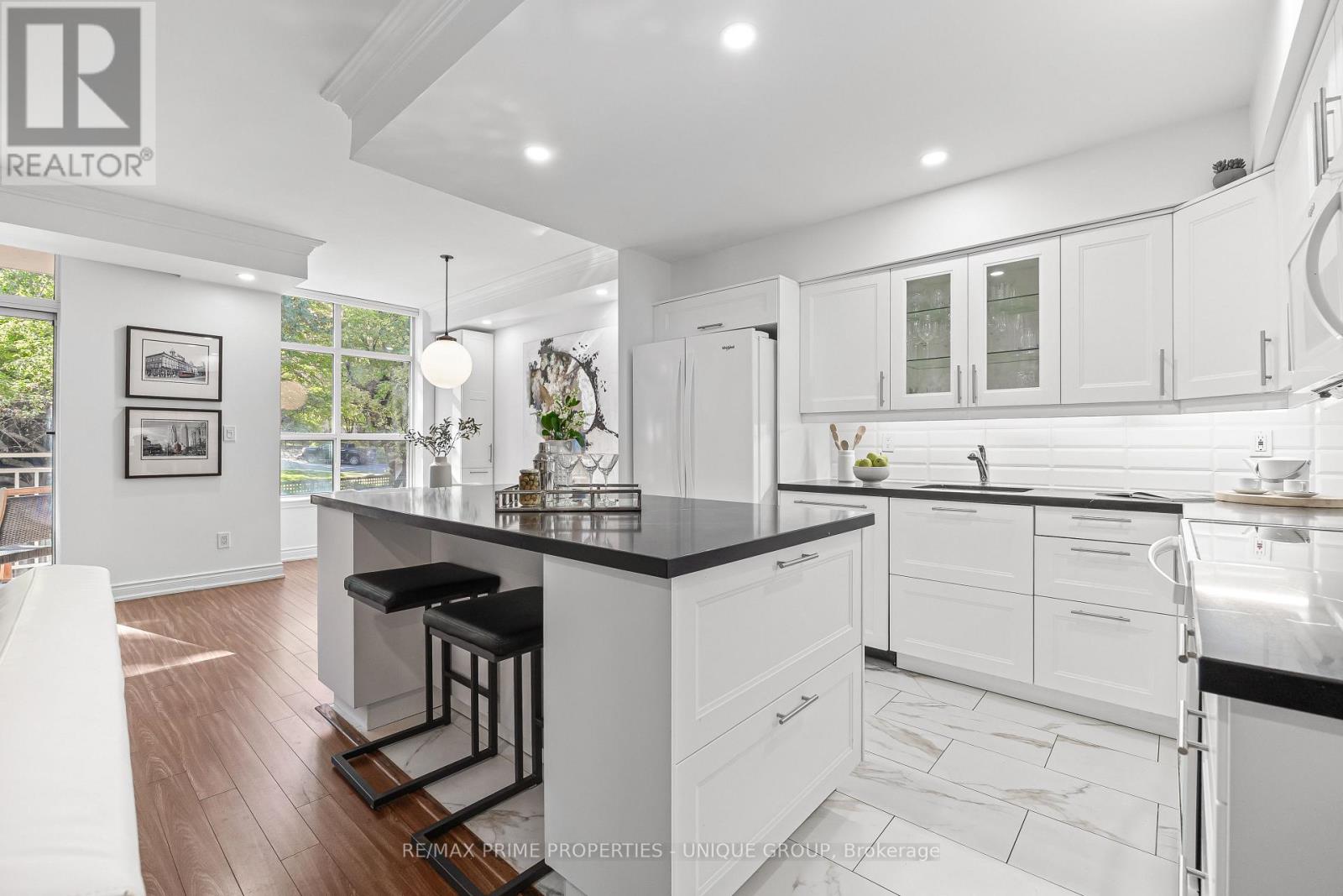#202 2511 BLOOR STREET W - 15