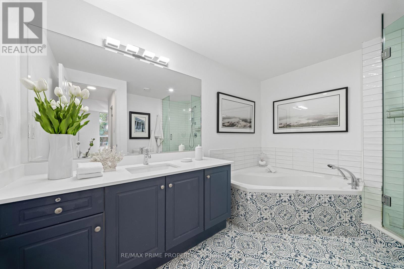 #202 2511 BLOOR STREET W - 32